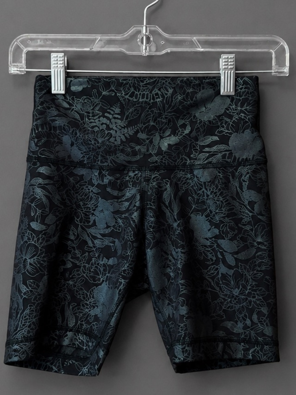 Lululemon Wunder Train High-Rise 6" Shorts
